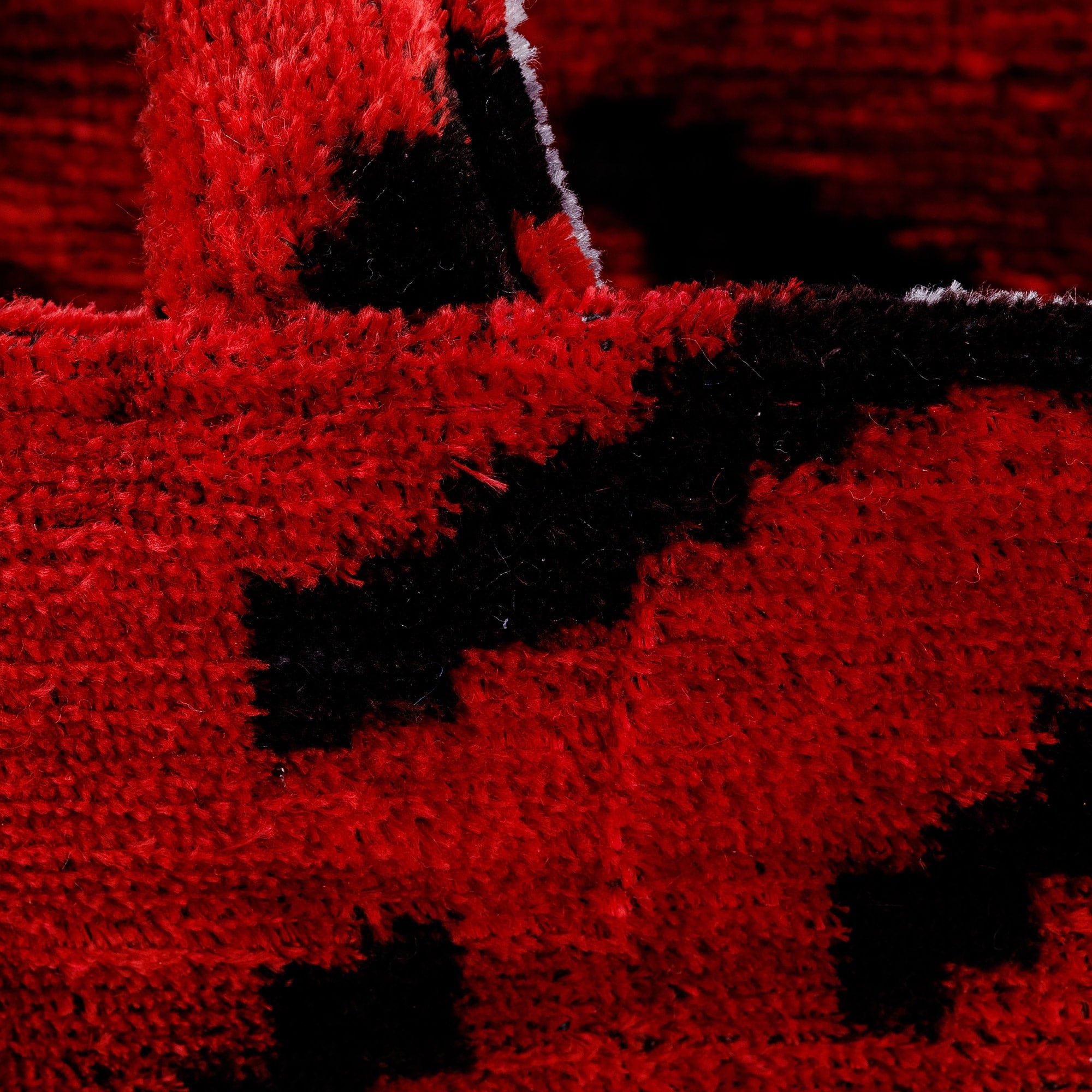 Eye-Patterned Red Silk Velvet Handle Bag from Uzbekistan - Sophisticated Glances