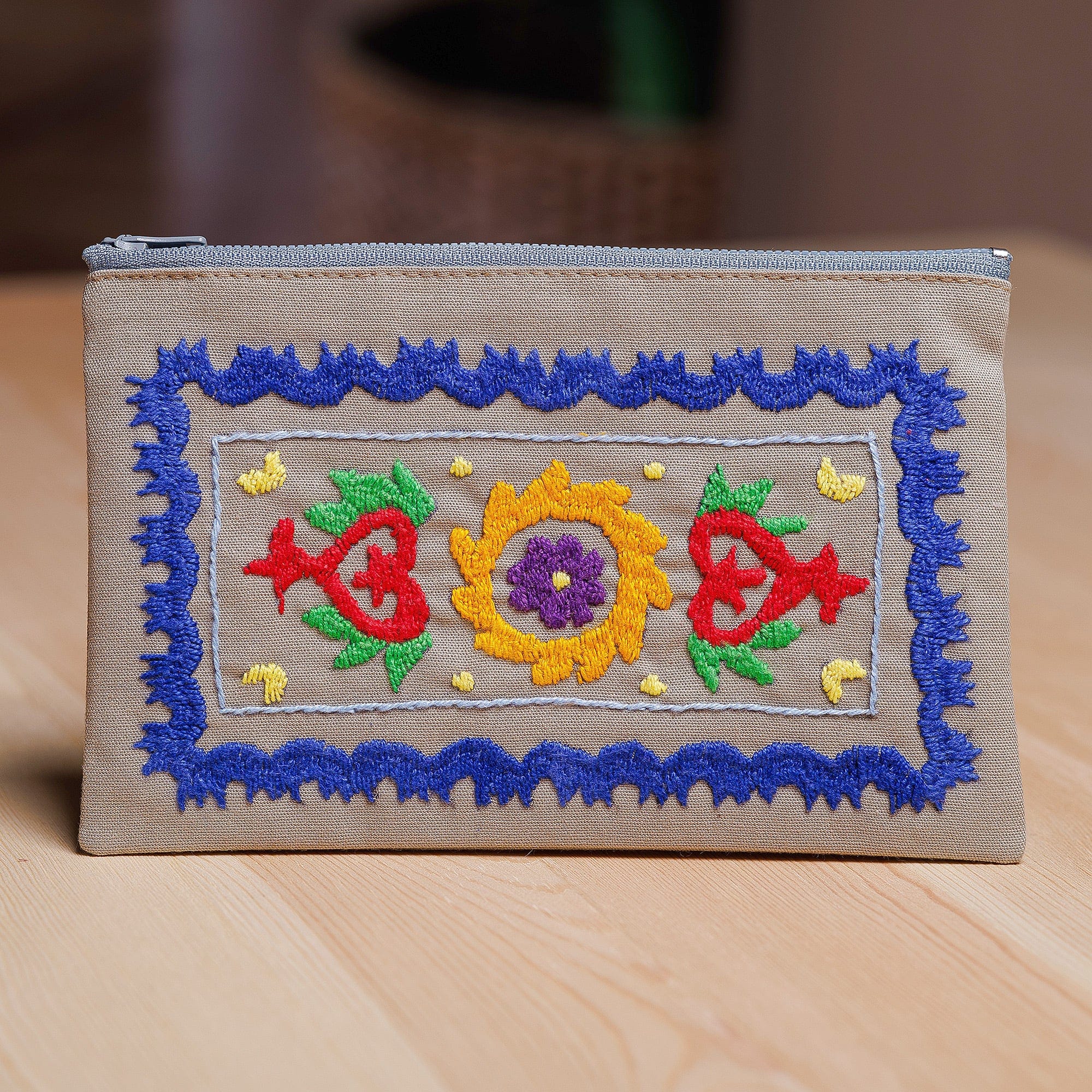 Cotton Cosmetic Bag with Suzani Hand-Embroidered Motifs - Chic Flair