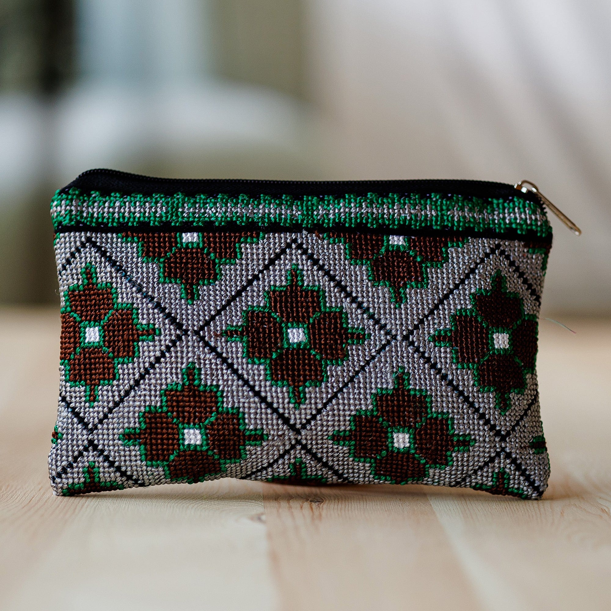Floral Mosaic-Patterned Embroidered Cosmetic Bag in Grey - Mosaic Bouquet in Grey
